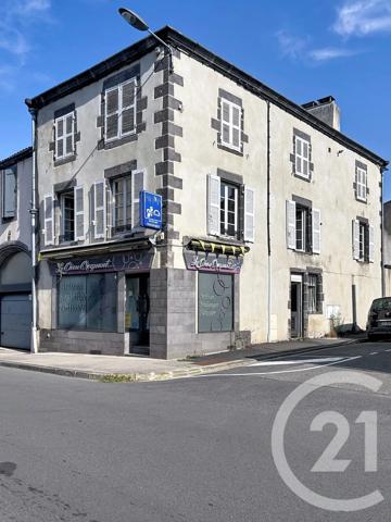Immeuble à vendre  140 m 2   ST BONNET PRES RIOM  - 63