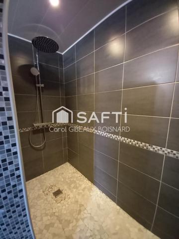 Longère au calme avec gros potentiel, dépendances accolées et grand terrain