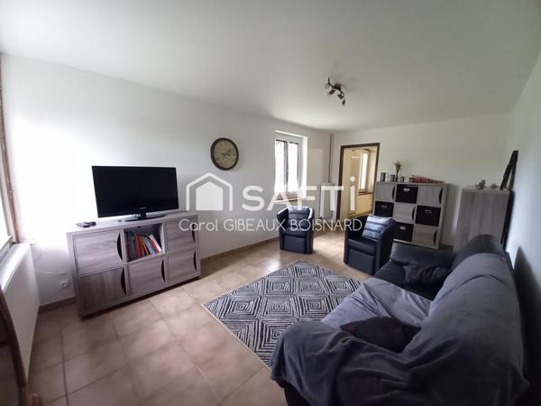 Longère au calme avec gros potentiel, dépendances accolées et grand terrain