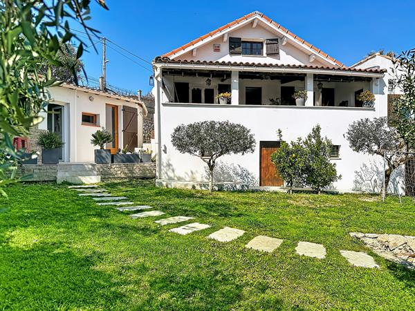 Maison familiale de charme , T5 à vendre à Marseille  13013 - Croix Rouge-Technopôle