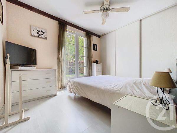 Maison à vendre  5 pièces - 127,17 m2 BREUIL MAGNE - 17