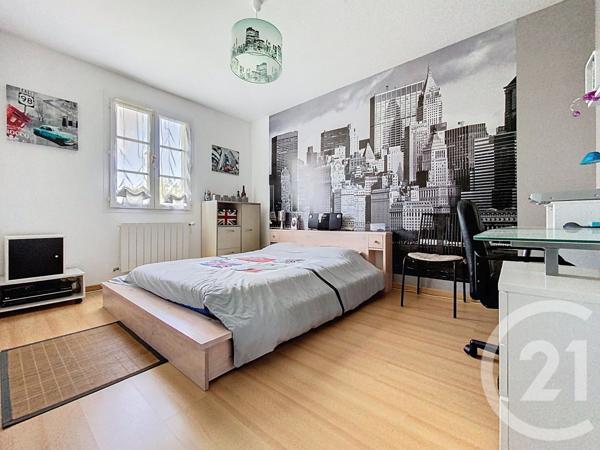 Maison à vendre  5 pièces - 127,17 m2 BREUIL MAGNE - 17