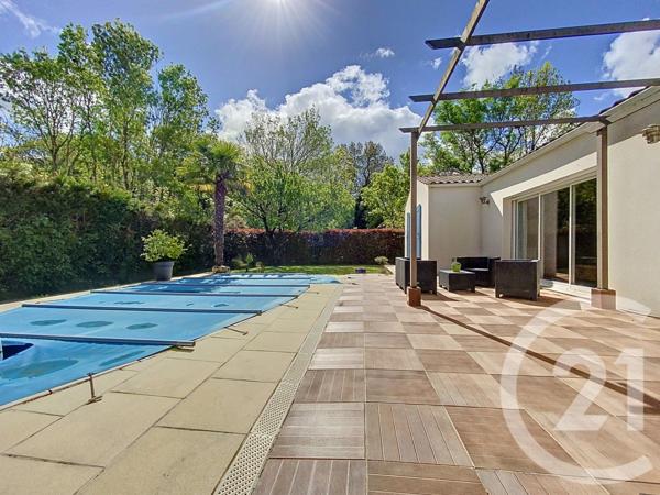 Maison à vendre  5 pièces - 127,17 m2 BREUIL MAGNE - 17