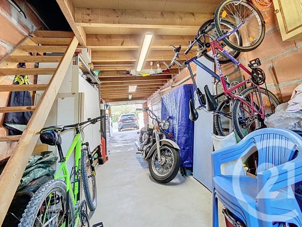 Maison à vendre  5 pièces - 127,17 m2 BREUIL MAGNE - 17