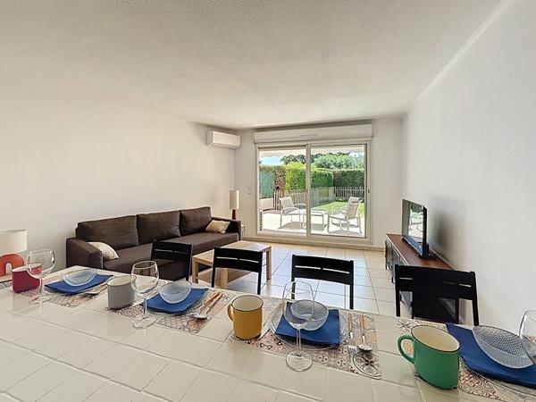 Antibes 2 pièces Calme, lumineux et climatisé.