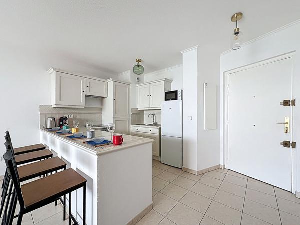 Antibes 2 pièces Calme, lumineux et climatisé.