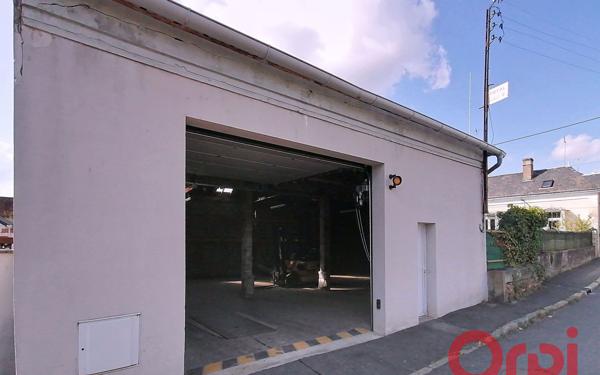 Maison à vendre    1 pièce •  Château-Renault