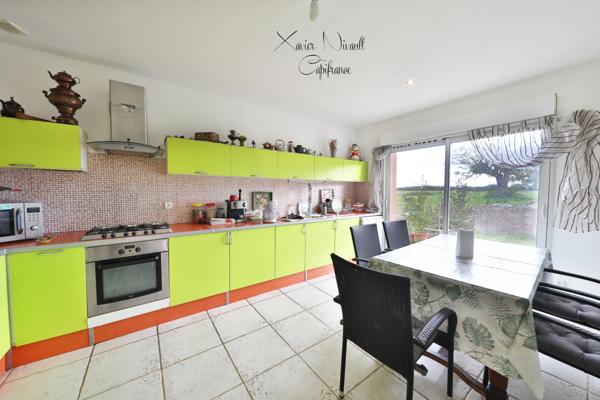 Maison à vendre 8 pièces proche de MANTENAY MONTLIN (01)