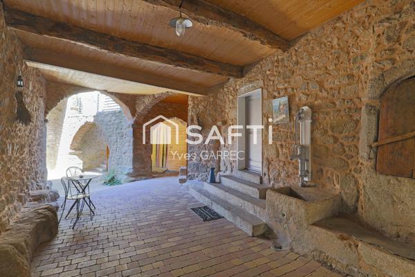 Corps de ferme entièrement rénové