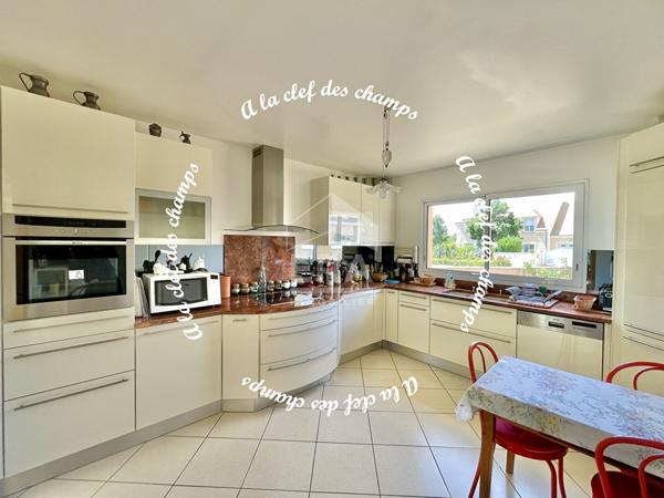 Maison Gometz La Ville 7 pièce(s) 164 m2