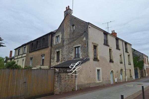 Vente - Immeuble 14 pièces 314 m 2 SABLE SUR SARTHE (72300)