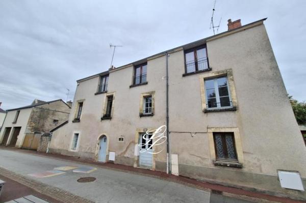 Vente - Immeuble 14 pièces 314 m 2 SABLE SUR SARTHE (72300)