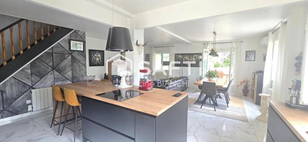 Maison de 2006 3 chambres sur 712 m² de terrain