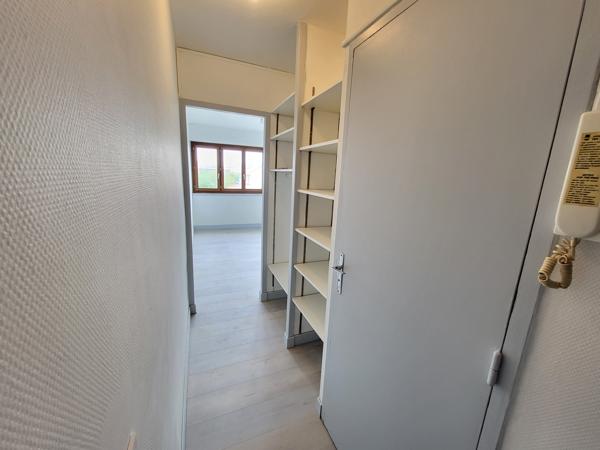 studio 17 m2- Lycée Brugière-stationnement - Clermont-Province