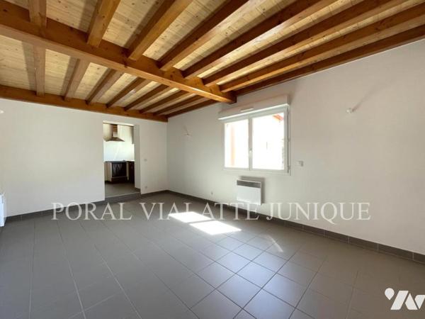 Maison de village avec garage