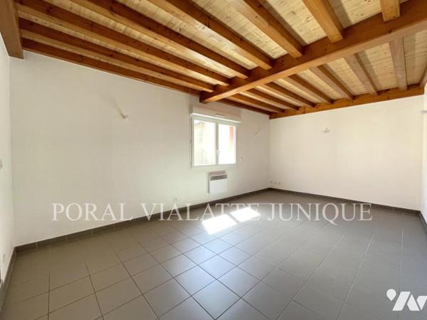 Maison de village avec garage