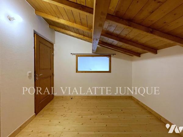 Maison de village avec garage