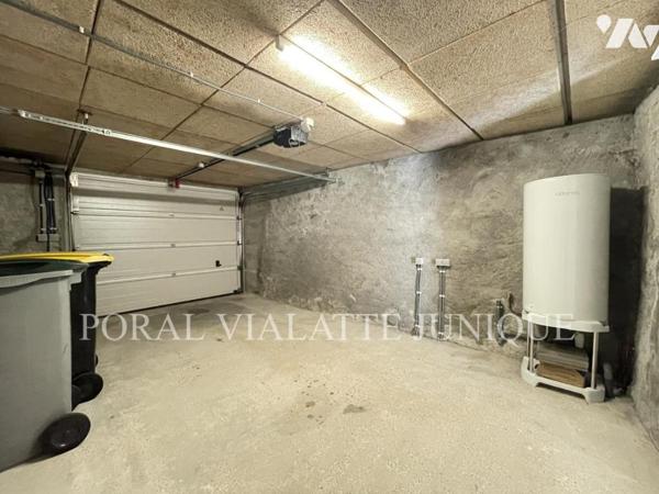 Maison de village avec garage