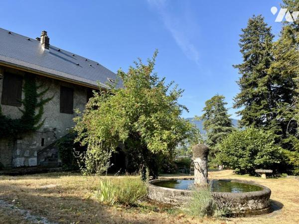 ST-JEOIRE-PRIEURÉ – PROPRIÉTÉ DE CARACTÈRE DU XIXᵉ SIÈCLE – PLUS DE 6 HECTARES – PISCINE 