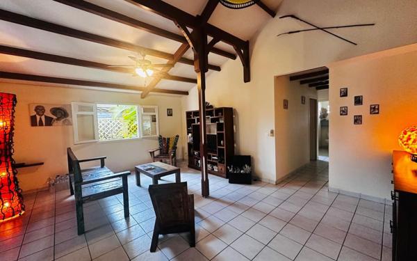 Maison à vendre    4 pièces •  Les Trois-Îlets