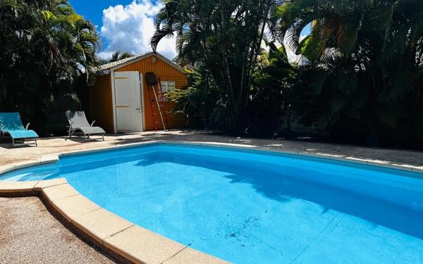 Maison à vendre    4 pièces •  Les Trois-Îlets