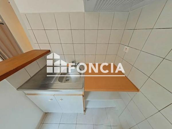 Location Studio 35 m² - 20 RUE CATHALA COTURE Cahors 46000