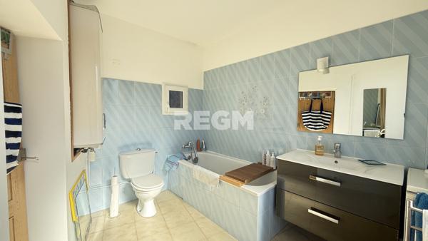 Apt (84400) Ensemble immobilier composé de deux appartements