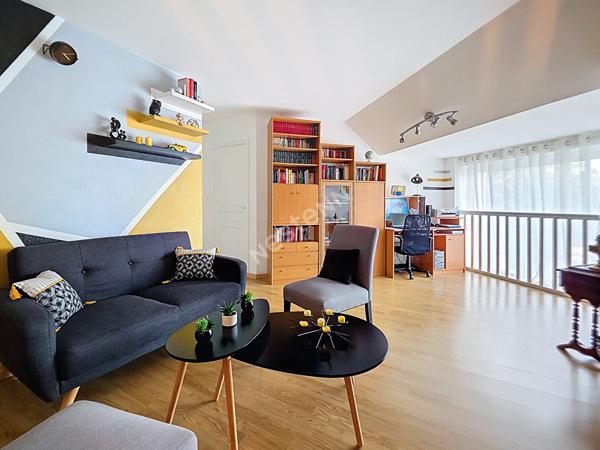 Maison à vendre à Ancenis-Saint-Géréon, quartier très recherché, 4 chambres, grand garage, terrain clos et paysagé