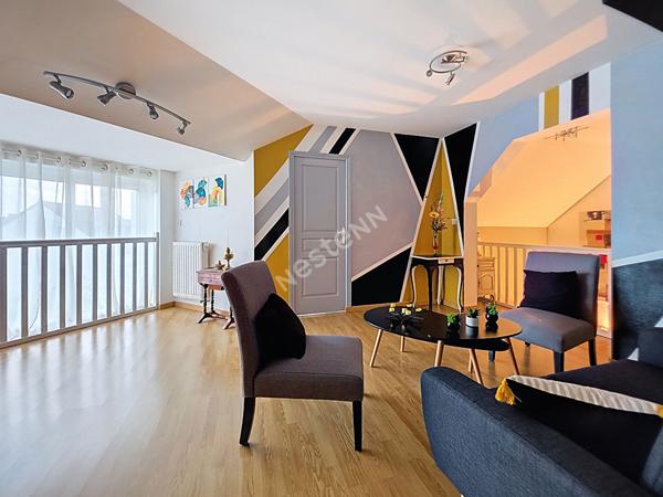 Maison à vendre à Ancenis-Saint-Géréon, quartier très recherché, 4 chambres, grand garage, terrain clos et paysagé