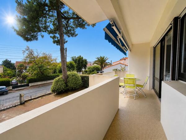 ROYAN - ENTRE LES QUARTIERS DU PIGEONNIER ET DE PONTAILLAC - 350 M PLAGES - BEL APARTEMENT T3 LUMINEUX