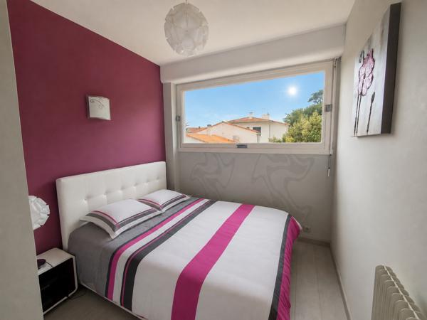 ROYAN - ENTRE LES QUARTIERS DU PIGEONNIER ET DE PONTAILLAC - 350 M PLAGES - BEL APARTEMENT T3 LUMINEUX