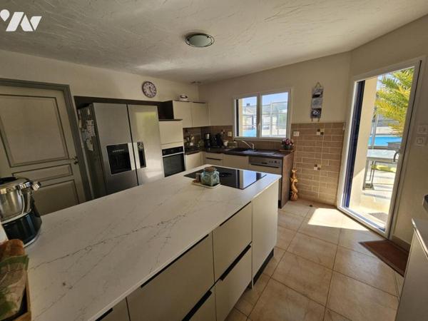 Maison centre bourg avec grande piscine