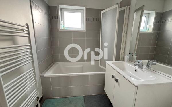 Appartement à vendre    4 pièces • 80 m2 Templeuve