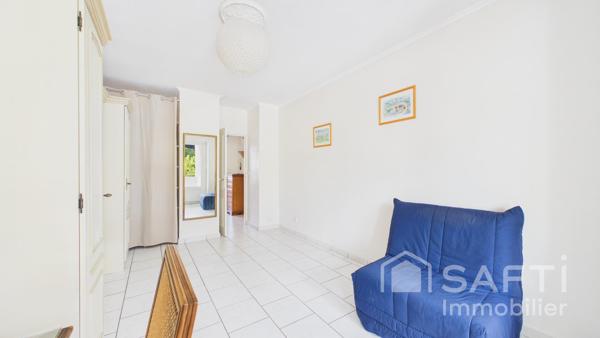 PESSAC - STUDIO 33 m² - BALCON & STATIONNEMENT