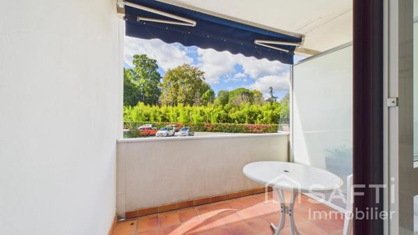 PESSAC - STUDIO 33 m² - BALCON & STATIONNEMENT