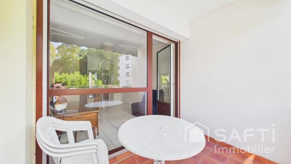 PESSAC - STUDIO 33 m² - BALCON & STATIONNEMENT