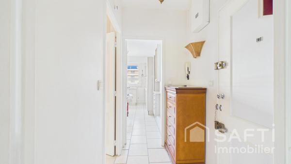 PESSAC - STUDIO 33 m² - BALCON & STATIONNEMENT