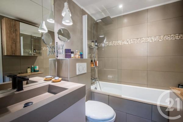 Appartement F6 à vendre  6 pièces - 159,02 m 2   NICE  - 06
