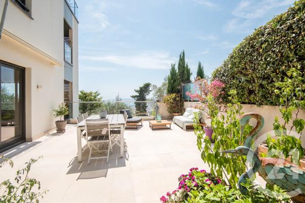 Appartement F6 à vendre  6 pièces - 159,02 m 2   NICE  - 06