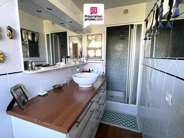 Maison 8 pièce(s) 205 m2 6 chambres jardin 835m2 399000 HAI