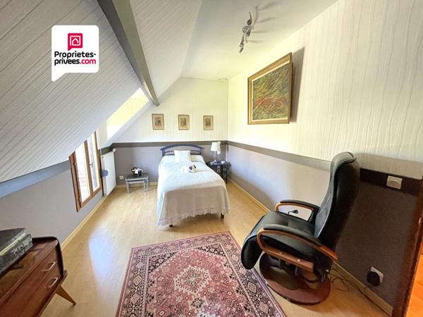 Maison 8 pièce(s) 205 m2 6 chambres jardin 835m2 399000 HAI