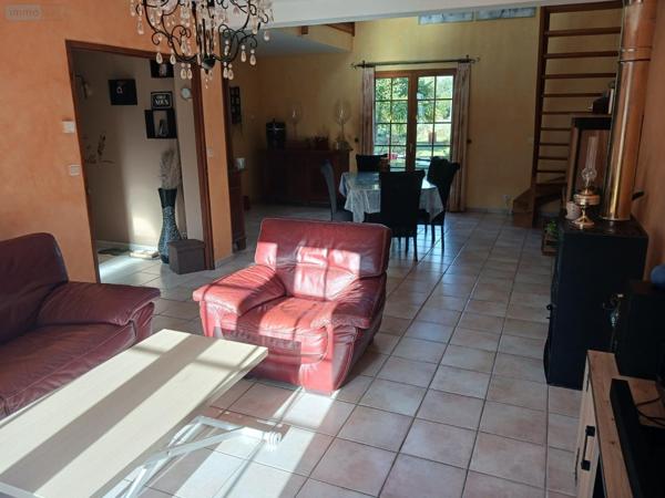 Maison individuelle à vendre à Champvallon dans l'Yonne (89710), ref : 2400047