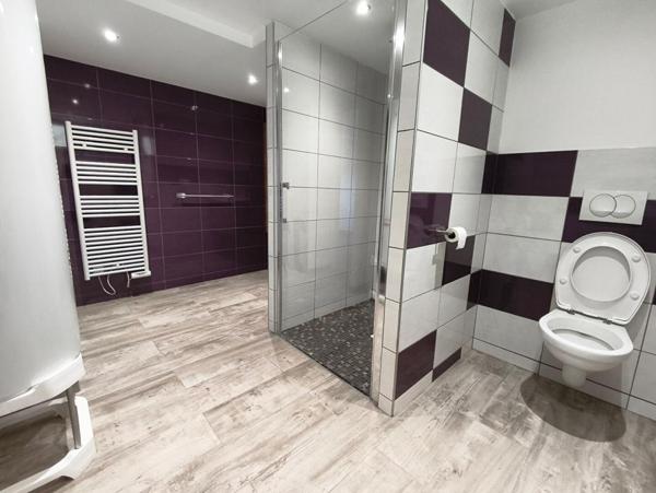 Maison  mitoyenne en triplex 3 pièce(s)  80 m2