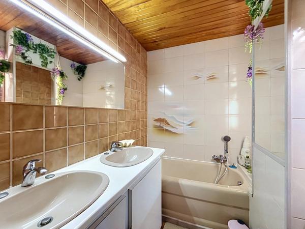 Vente                                                      Maison
                        
                     5 pièces                      120 m2                     à Brunoy