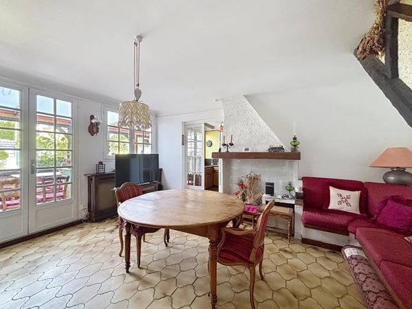 Vente                                                      Maison
                        
                     5 pièces                      120 m2                     à Brunoy