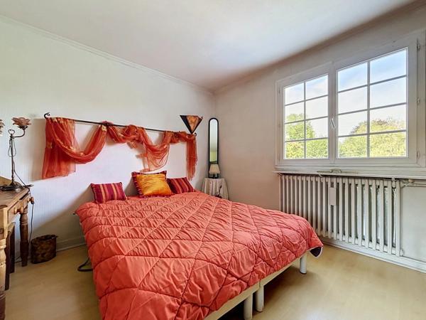 Vente                                                      Maison
                        
                     5 pièces                      120 m2                     à Brunoy