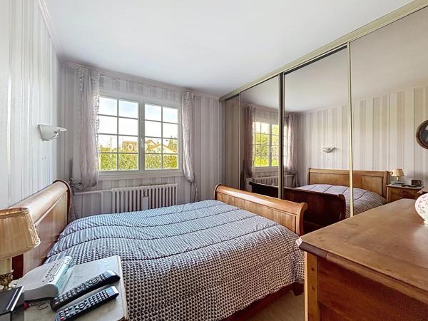 Vente                                                      Maison
                        
                     5 pièces                      120 m2                     à Brunoy