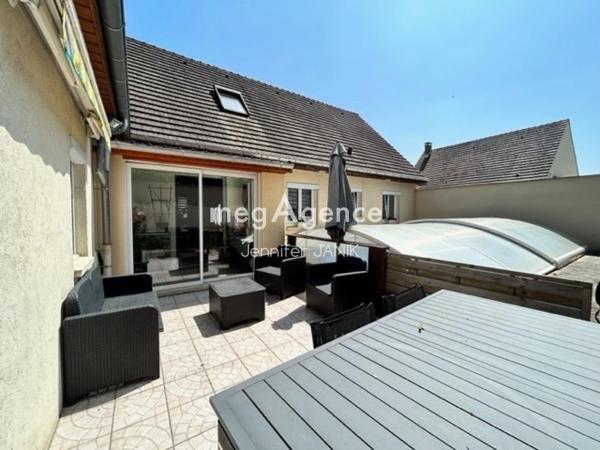 Maison à Saint-Just-en-Chaussée, 60130 - 7 pièces 130m²