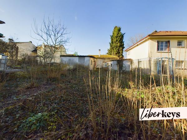 ANTONY – Terrain Constructible de 400 m²  / Emplacement exceptionnel au pied du Parc Heller