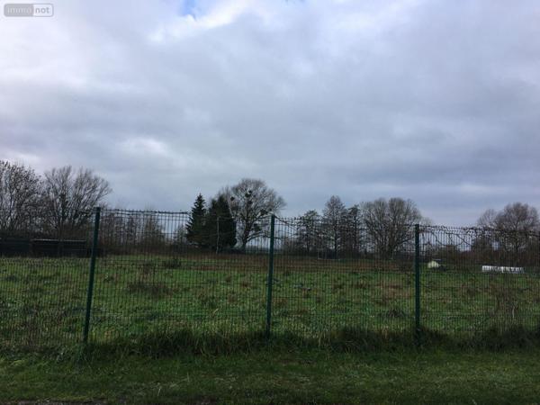 Terrain à Batir à vendre à Crécy-sur-Serre dans l'Aisne (02270), ref : 02014/753